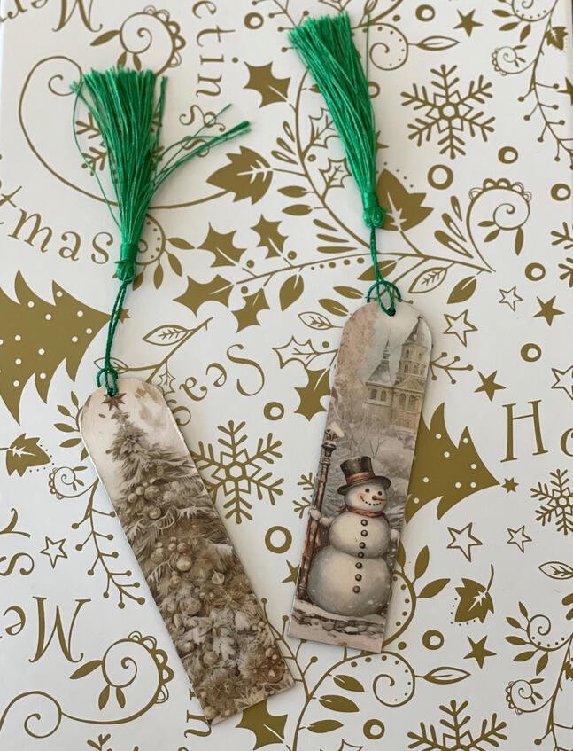 Curated Seasonal Bookmark Collection